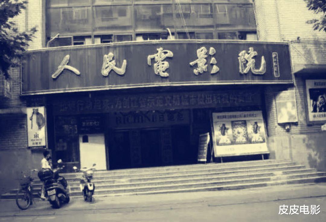 九号电影院的起源与历史探索，追溯电影放映的最初时刻